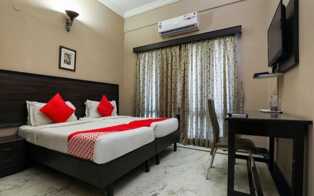 OYO Premium Banjara Hills Road No 12