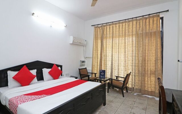 OYO 26825 Corbett Inn