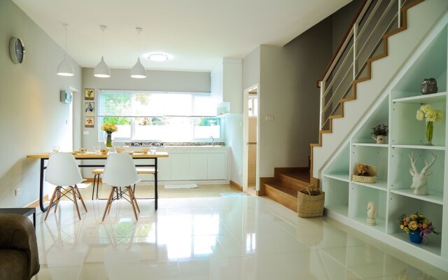 Hipster Townhome