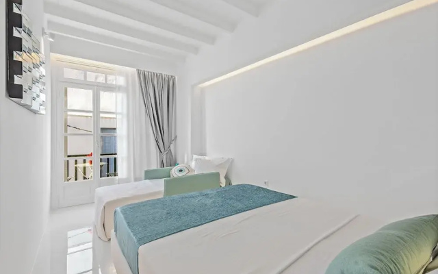 Heart of Mykonos Suites