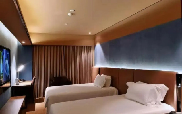 Orange Hotel Select Qingdao Wusi Square