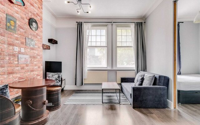 Stunning One-bedroom Apartment Right Near Victoria Station