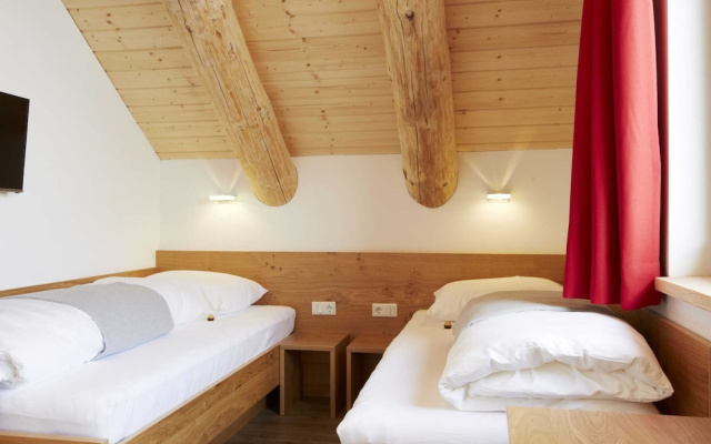 Chalet in Ladis by Ski Slope & Sonnenbahn