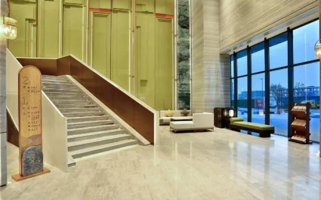 Longyou Oriental Wenlan Hotel