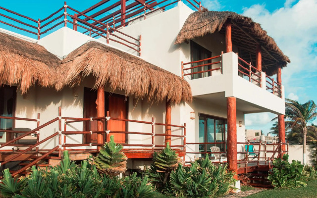 ISLA MUJERES MAYAKITA LUXURY VILLA with ROOFTOP JACUZZI