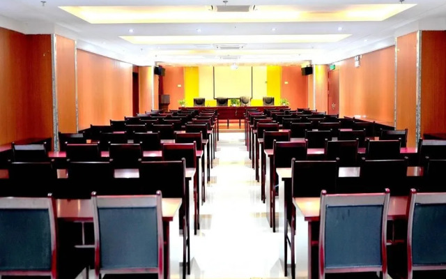 Guoshun Holiday Hotel