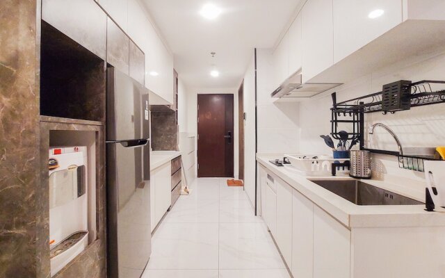 Compact Designed 3Br Sky House Bsd Apartment Near Aeon Mall