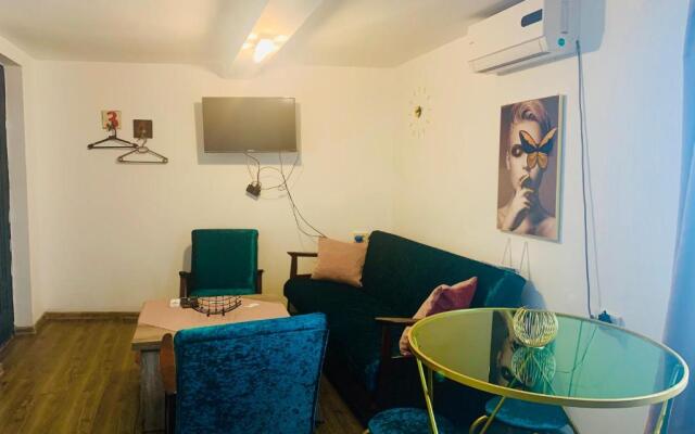AIA Apartment