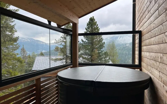 Nice Chalet With Sauna