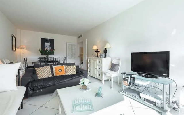 Spacious 3BR central - 6 pax - 2 mn from Croisette