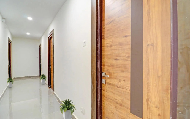 OYO 70047 Hotel Night Eye