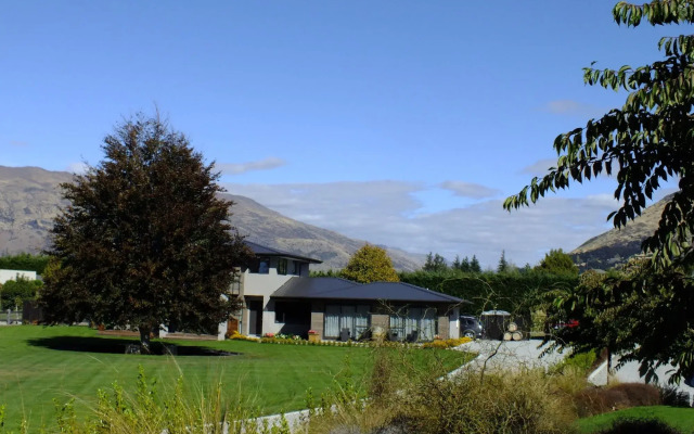 Copper Beech Wanaka Luxury B&B