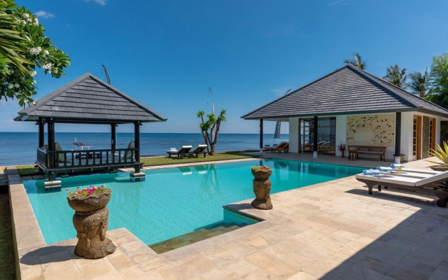 Villa Lovina Beach 1
