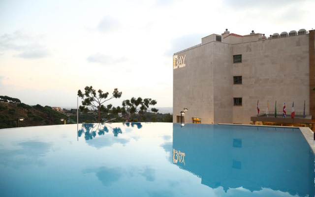 The Ray Hotel & Studios