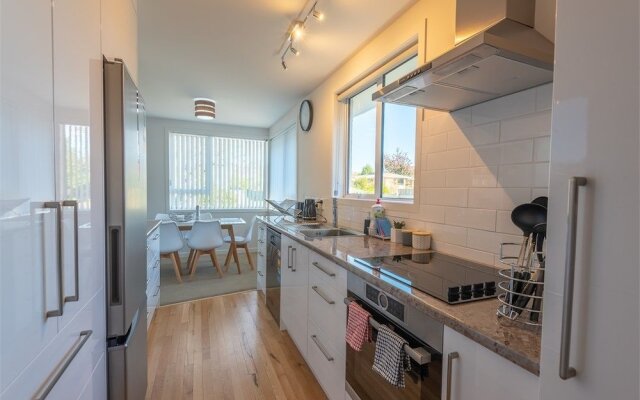 Awesome Modern Rotorua House