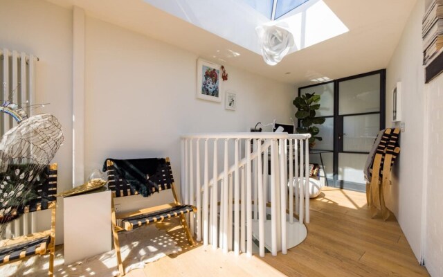 Unique Light-filled House - Primrose Hill