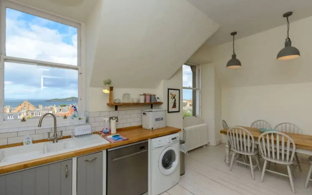 Forthview - Traditional 2 Bedroom Apartment