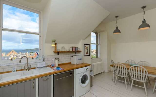Forthview - Traditional 2 Bedroom Apartment