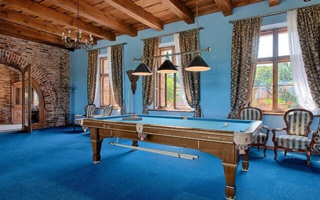 Żabi Dwór - Hotel, Restauracja, Spa