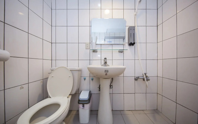 Mr Lobster's Secret Den Design Hostel