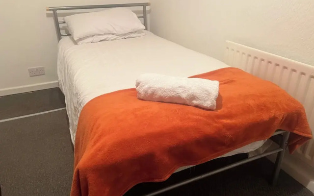 The Coral Guest House Winchester