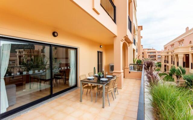 Spacious 2 bedroom apartment Baía da Luz