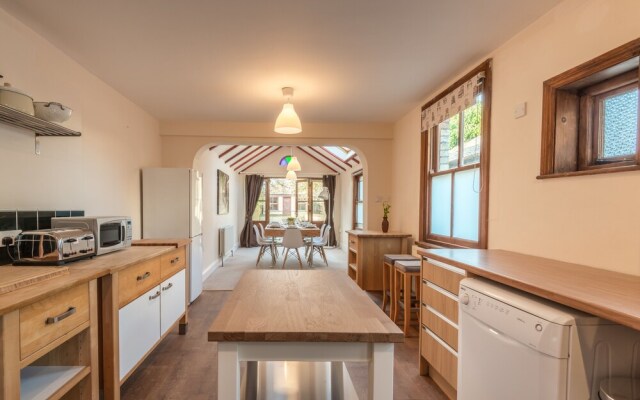 Homely Luxury House