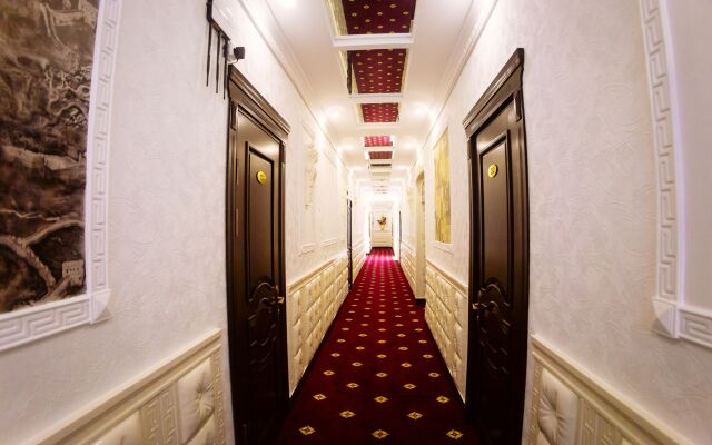Grand Hotel