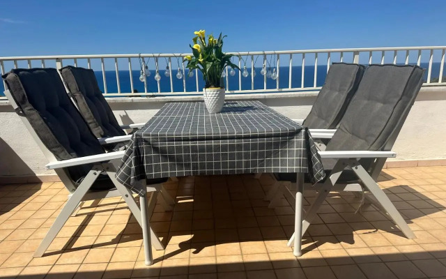 Apartment With Sea View