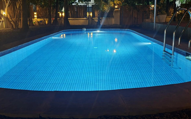 GR Stays WHITE HOUSE 4bhk Private Pool Villa in Calangute