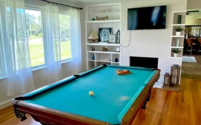 Cozy 4-Bedroom Beachside Home