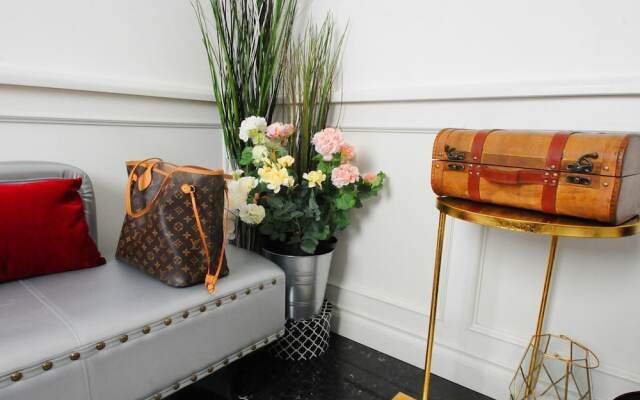 Suite Spagna 29 Luxury Apartment Spanish Steps View