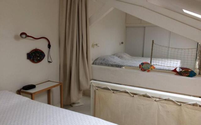 Appartement à 100 m du village de porquerolles