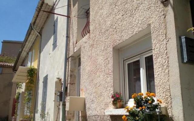 Charmante Maison de village avec Jacuzzi