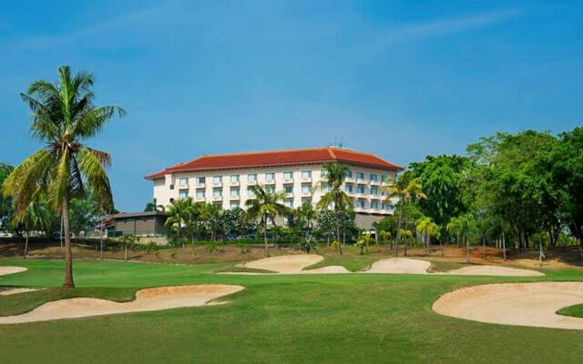 Puri KIIC Golf View Hotel