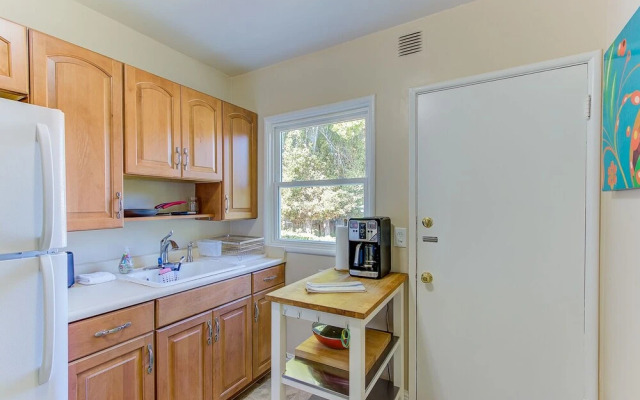 Woolsey Street - 2 Br Home