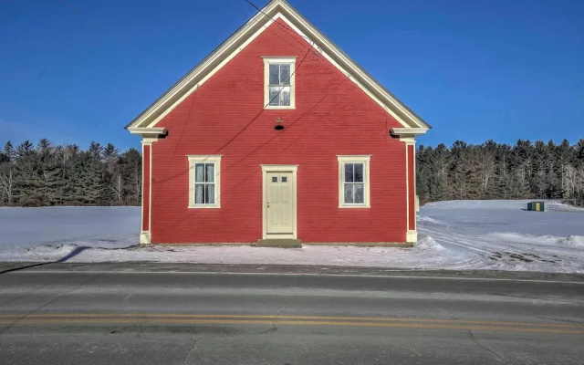 East Burke Home on Kingdom Trails: Near Ski Resort