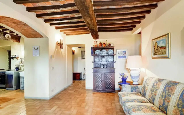 Welcoming Holiday Home with Swimming Pool in Le Ville