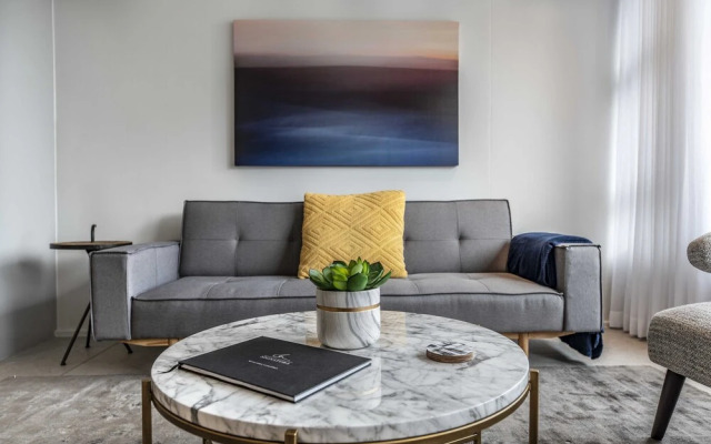 303 The Cosmopolitan Luxury at its best