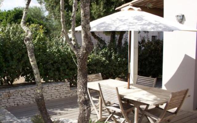 Villa Madra