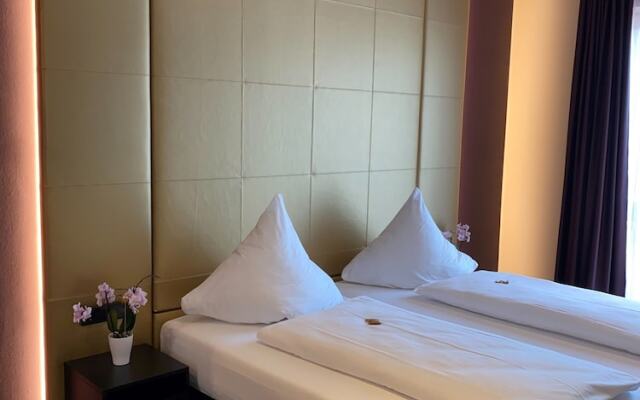 Primetime Hotel