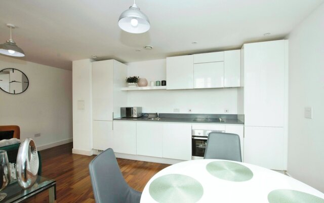 Lovely 2 Bed Apartment in Birmingham