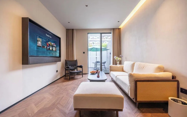 Yi Nian Fangcun Hotel