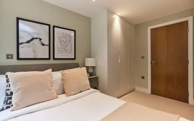 The Limehouse Cut Place - Spacious 2bdr Flat With Balcony