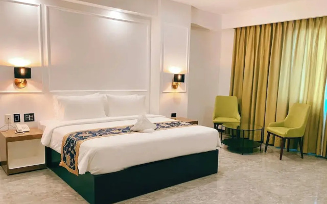 Hevea Hotel & Resort