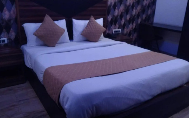 Hotel Venus Plaza - Near Delhi Airport