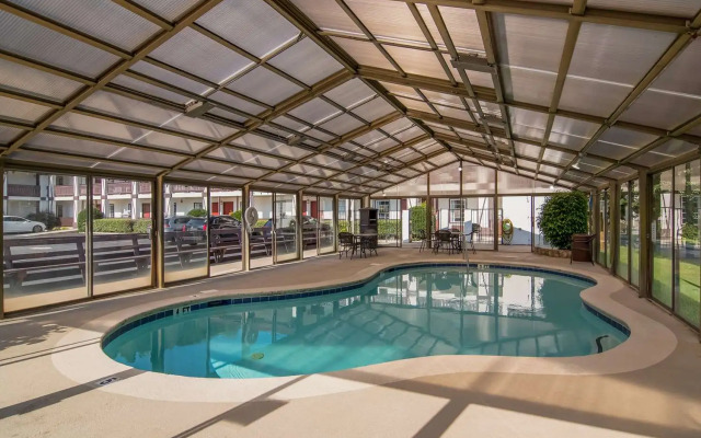 SureStay Hotel by Best Western Helen Downtown