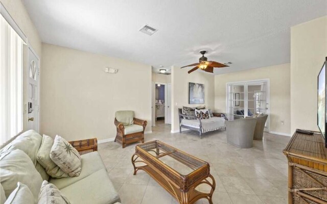 Egret Beach House - Two Bedroom Home