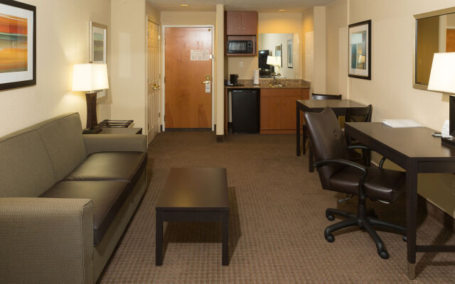 Holiday Inn Express & Suites Jacksonville Airport by IHG