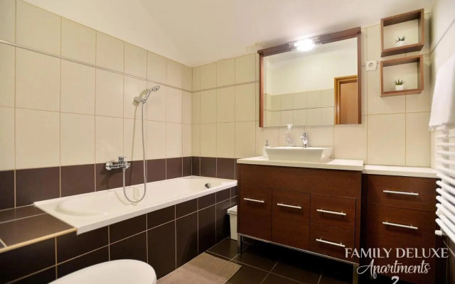 Family Deluxe Apartments